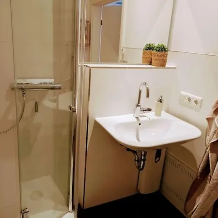 Gemuetlich Und Zentral سيغن