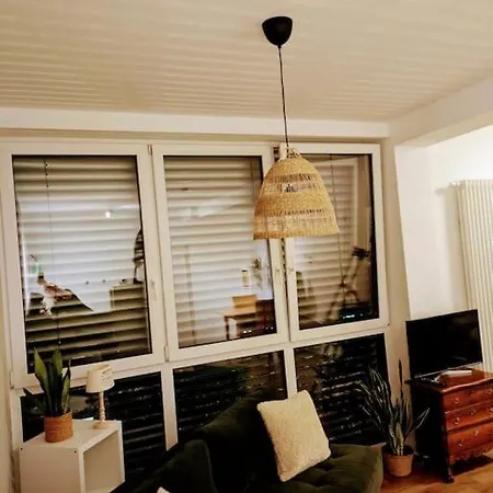 Gemuetlich Und Zentral * سيغن